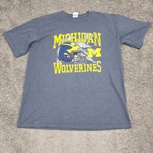 Gildan Michigan Wolverines Mens Large Blue Graphic T-Shirt Football Helmet Tee
